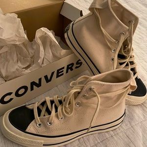 Converse ESSENTIALS! Worn once!